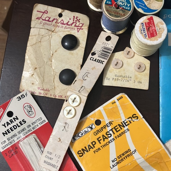 Vintage Sewing Notions & Thread Lot with Lace, 1962 Crochet for Babies Booklet - Picture 6 of 15